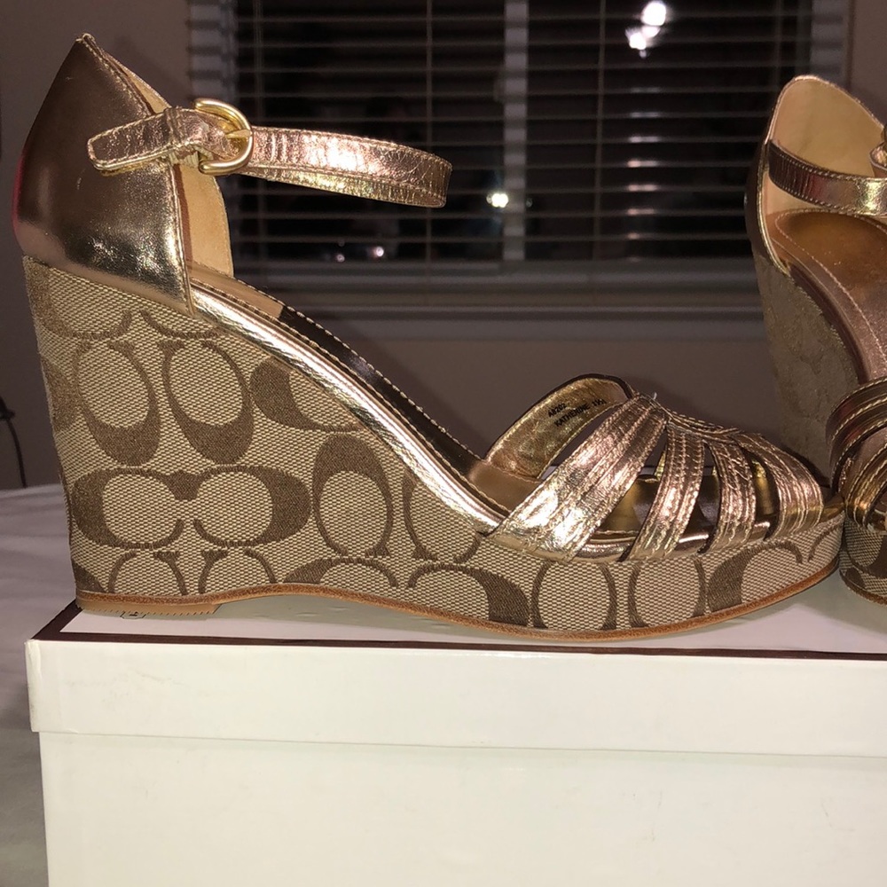 Heals - Picture 2 of 5